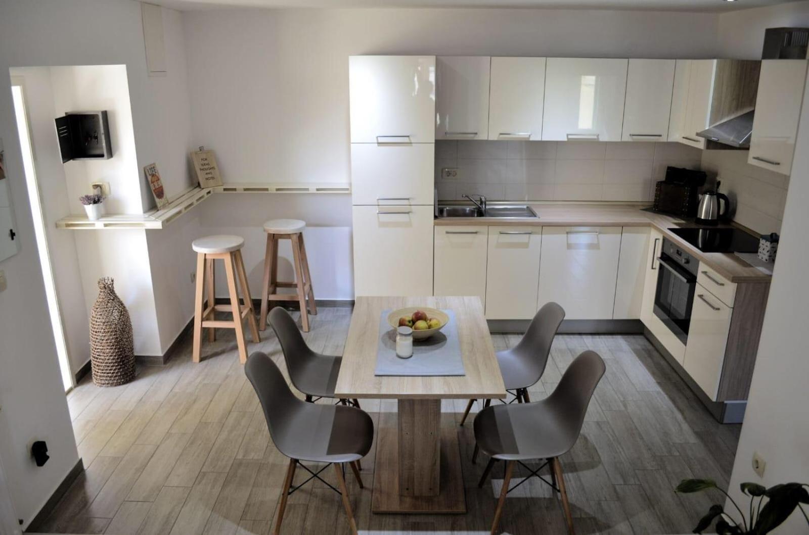 Apartmani Spanja โวดีเซ ภายนอก รูปภาพ